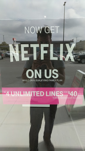 Cell Phone Store «T-Mobile», reviews and photos, 272 FM306 STE 120, New Braunfels, TX 78130, USA