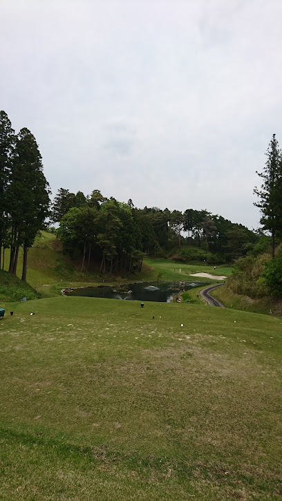 滋賀ゴルフ倶楽部駐車場