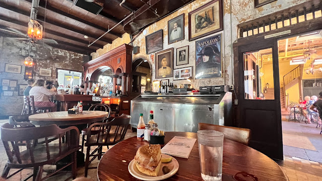 Reviews of Napoleon House in New Orleans - Restaurant