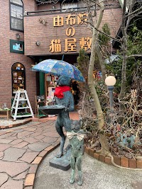 由布院 湯の坪街道 駐車場