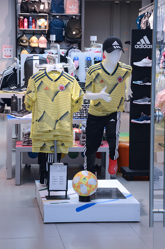 adidas Kids Store Medellín Tesoro