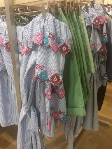 Stores to buy women's clothing Austin