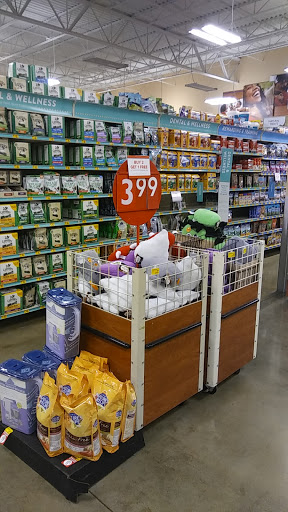 Pet Supply Store «PetSmart», reviews and photos, 2525 W Wheatland Rd, Dallas, TX 75237, USA