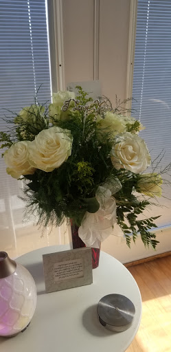 Great Neck Florist & Gifts, 3209 Virginia Beach Blvd, Virginia Beach, VA 23452, USA, 