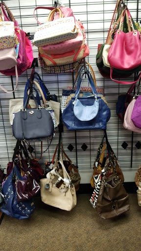 Used Clothing Store «Clothes Mentor», reviews and photos, 11800 S Cleveland Ave, Fort Myers, FL 33907, USA