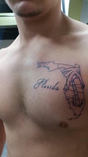 Tattoo Shop «3 Layers Deep Piercing & Tattoo Gallery», reviews and photos, 4651 N State Rd 7 #12c, Coral Springs, FL 33073, USA