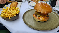 Hamburger du Restaurant français Monsieur Bleu à Paris - n°10