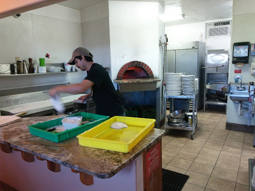 Pizza Restaurant «Luna Rossa Winery & Pizzeria», reviews and photos, 1321 Avenida de Mesilla, Las Cruces, NM 88005, USA