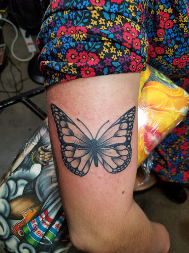 Tattoo Shop «Tinta Rebelde Custom Tattoos», reviews and photos, 133 E 3rd St, Los Angeles, CA 90013, USA