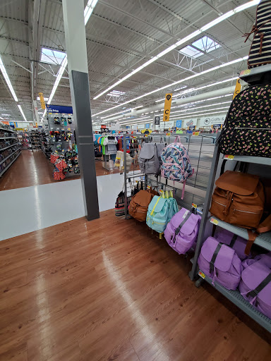 Discount Store «Walmart», reviews and photos, 3164 Berlin Turnpike, Newington, CT 06111, USA