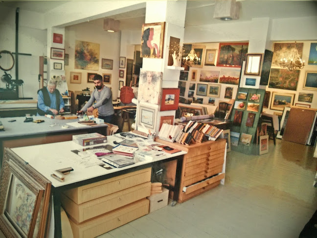 Εργαστήριο Κορνιζών Σκευοφύλαξ Κορνίζες-Πίνακες Μαρούσι - Μαρούσι