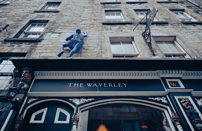 The Waverley Bar - Edinburgh