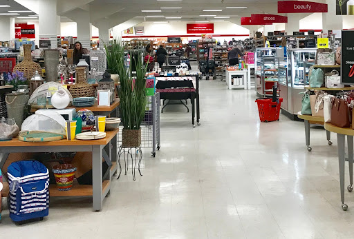 Department Store «T.J. Maxx», reviews and photos, 525 Harvard St, Brookline, MA 02446, USA