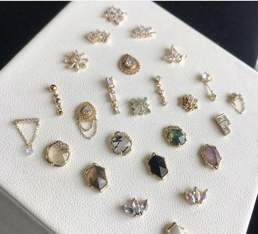 Tattoo Shop «Deep Roots Tattoo and Body Piercing», reviews and photos, 4517 University Way NE, Seattle, WA 98105, USA