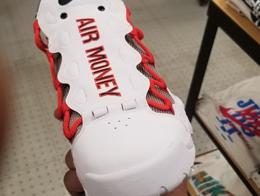 Shoe Store «Footaction», reviews and photos, 3041 Prospect Ave, Kansas City, MO 64127, USA