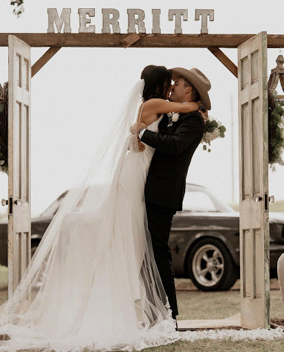 Bridal Shop «Bliss Bridal Salon», reviews and photos, 6501 E Lancaster Ave, Fort Worth, TX 76112, USA