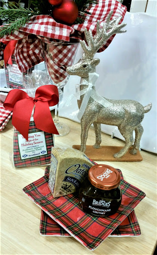 Gift Basket Store «Goldenberry Gifts & Gourmet», reviews and photos, 149 Cherry St, New Canaan, CT 06840, USA