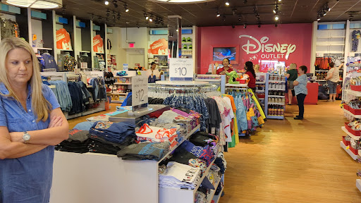 Shopping Mall «Silver Sands Premium Outlets», reviews and photos, 10562 Emerald Coast Pkwy W, Miramar Beach, FL 32550, USA