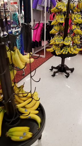 Department Store «Target», reviews and photos, 18855 N Market Pl Dr, Aurora, OH 44202, USA