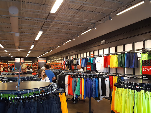 Clothing Store «Nike Clearance Store», reviews and photos, 5209 International Dr, Orlando, FL 32819, USA