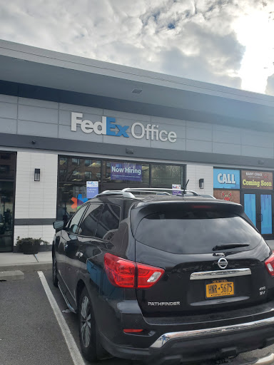 Print Shop «FedEx Office Print & Ship Center», reviews and photos, 5740 Broadway, Bronx, NY 10463, USA