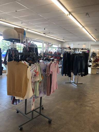 Thrift Store «The Salvation Army Family Store & Donation Center», reviews and photos, 51200 Van Dyke, Shelby Charter Township, MI 48316, USA