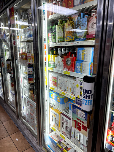 Liquor Store «Norman’s Liquors and Fine Wines», reviews and photos, 5235 Gulf Blvd, St Pete Beach, FL 33706, USA