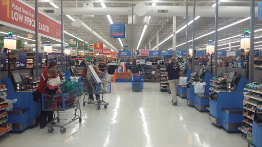 Department Store «Walmart Supercenter», reviews and photos, 4115 E Lincoln Way, Sterling, IL 61081, USA
