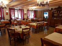 Atmosphère du Restaurant français Restaurant Beauséjour à Coubon - n°1