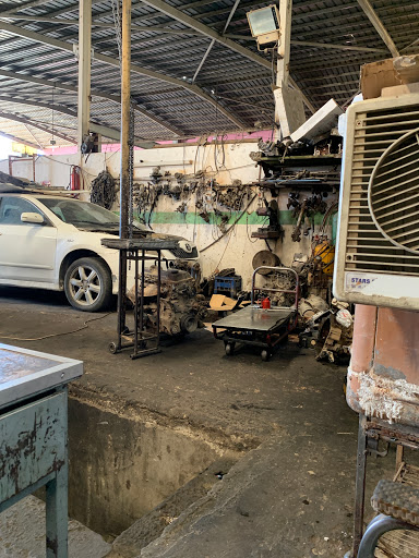 ورشة لصيانة السيارات الشبرمي 