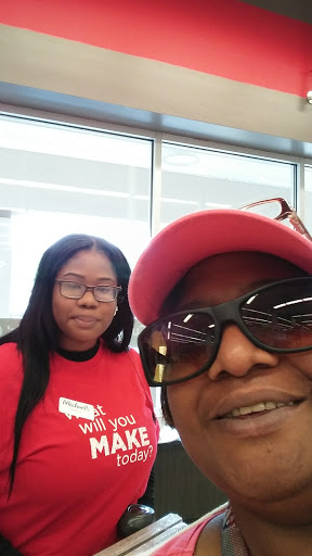 Shopping Mall «Gateway Shopping Center», reviews and photos, 14 Danbury Rd, Wilton, CT 06897, USA