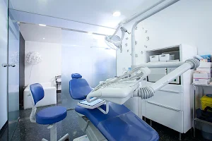 Clínica Dental Abedent BCN (Dra. Mónica Gelada) image