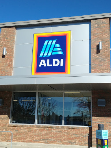 Supermarket «ALDI», reviews and photos, 4222 W Gate City Blvd, Greensboro, NC 27407, USA