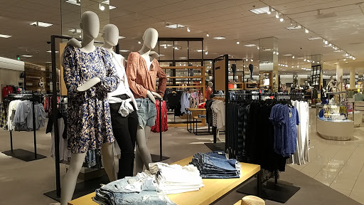 Department Store «Nordstrom Beachwood Place», reviews and photos, 26200 Cedar Rd, Beachwood, OH 44122, USA