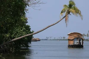 Kumarakom backwaters image