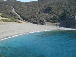 Gonsuz Koyu'in fotoğrafı küçük koy ile birlikte