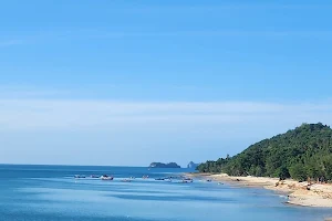 Sai Ree Beach image