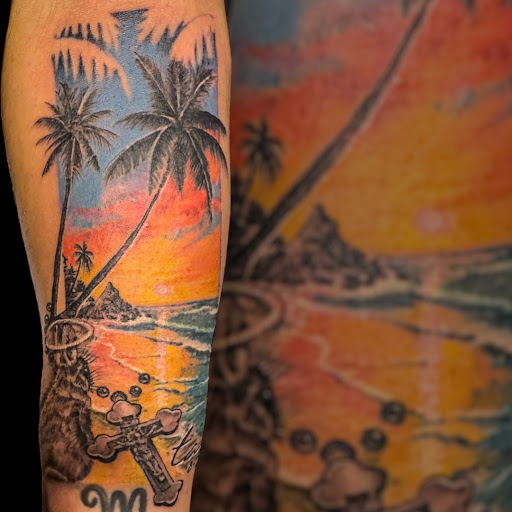 Explore cool tattoo ideas for guys small tattoos, creative tattoo ideas in Newfield, available at Parabellum Tattoo Studio