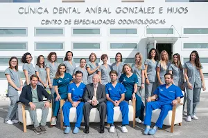 Anibal González e Hijos | Clínica Dental en Sevilla image