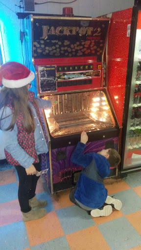 Bowling Alley «Savannah Bowling Center», reviews and photos, 320 Malcomb St, Savannah, TN 38372, USA