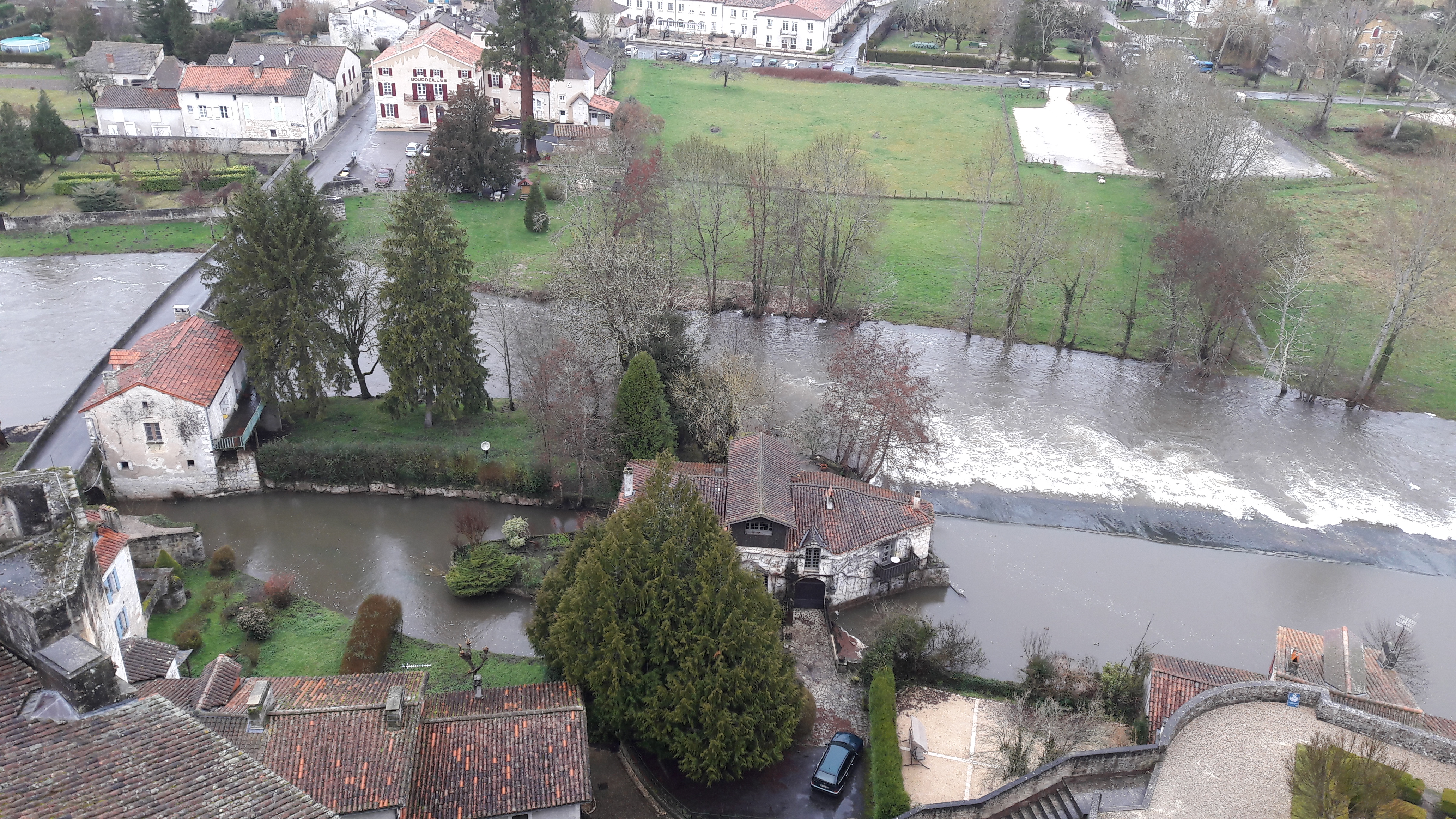 Photo n° 15 de l'avis de PolAlex.e fait le 22/02/2018 à 07:40