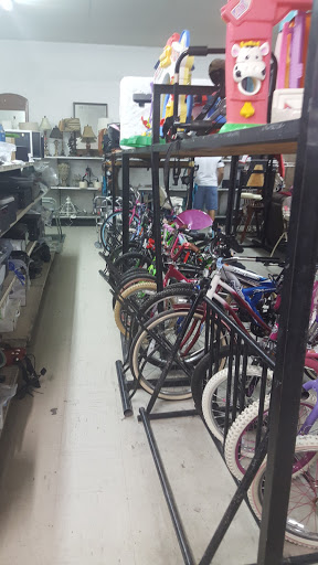 Thrift Store «Community Thrift Store», reviews and photos, 5456 Hansel Ave, Edgewood, FL 32809, USA
