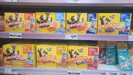 Grocery Store «H-E-B Grocery», reviews and photos, 7811 McPherson Rd, Laredo, TX 78045, USA