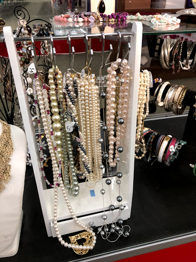 Thrift Store «The Salvation Army Family Store & Donation Center», reviews and photos