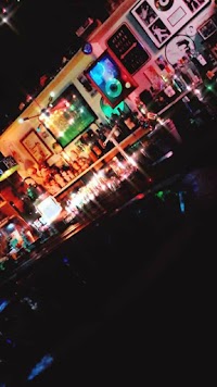 BAR ELOVIS
