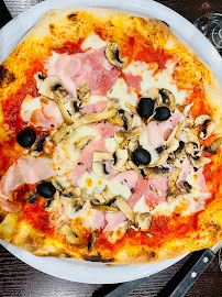 Plats et boissons du Pizzeria Mangiamo italiano à Paris - n°6