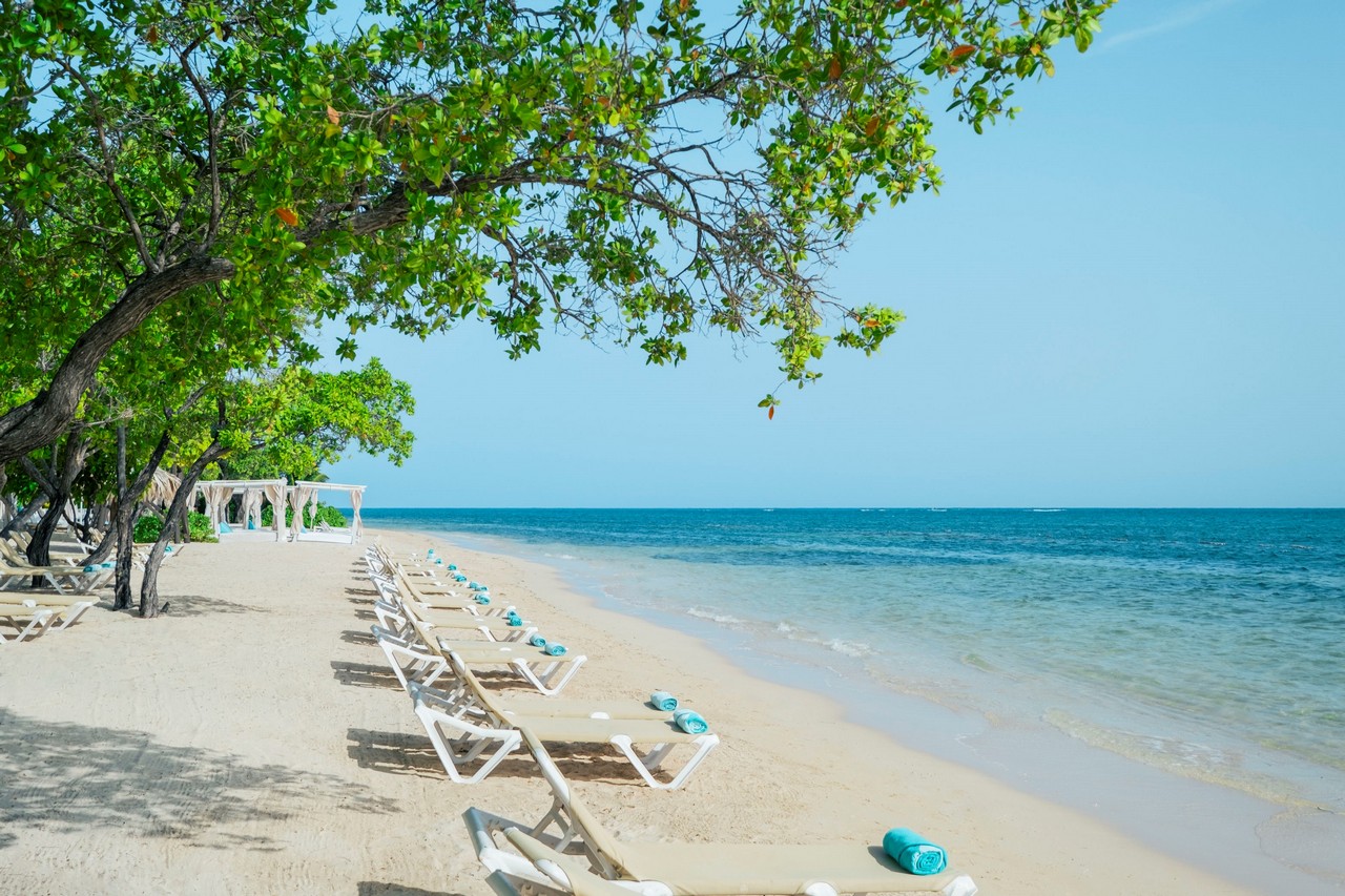 Fotografie cu Iberostar Rose Hall Beach cu plajă spațioasă