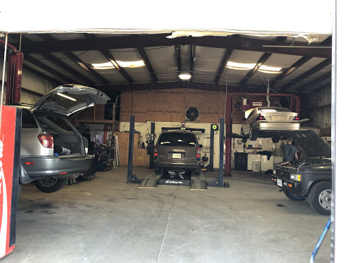 Auto Repair Shop «Windsor Complete Car Care Center», reviews and photos, 12484 Windsor Blvd, Windsor, VA 23487, USA