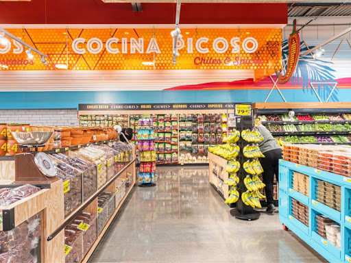 Supermarket «Vallarta Supermarkets», reviews and photos, 1840 Cecil Ave, Delano, CA 93215, USA
