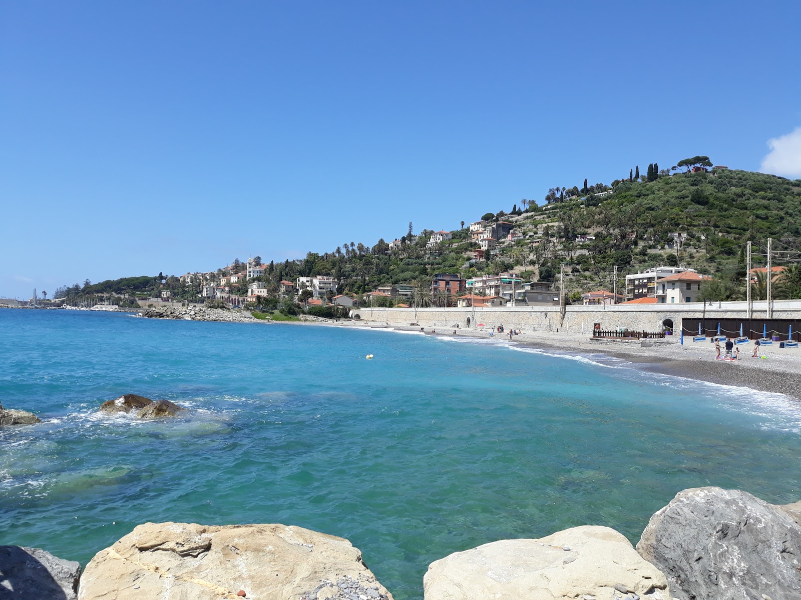 Foto von Spiaggia Di Thomaso mit teilweise sauber Sauberkeitsgrad